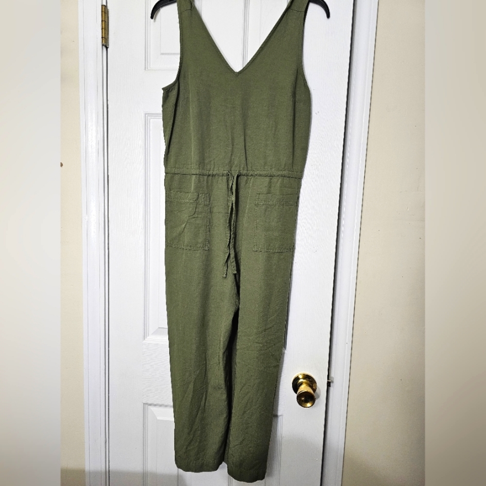 Old Navy Cropped Jumpsuit